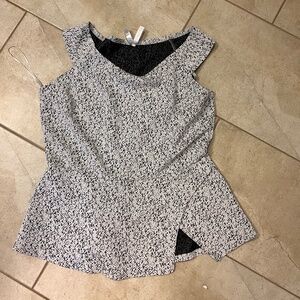 Sleeveless blouse